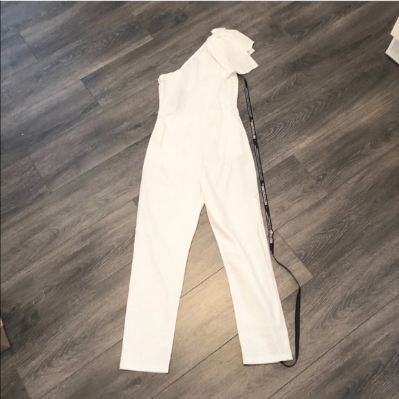 PrettyLittleThing | One Shoulder Jumpsuit - Picture 2 of 6